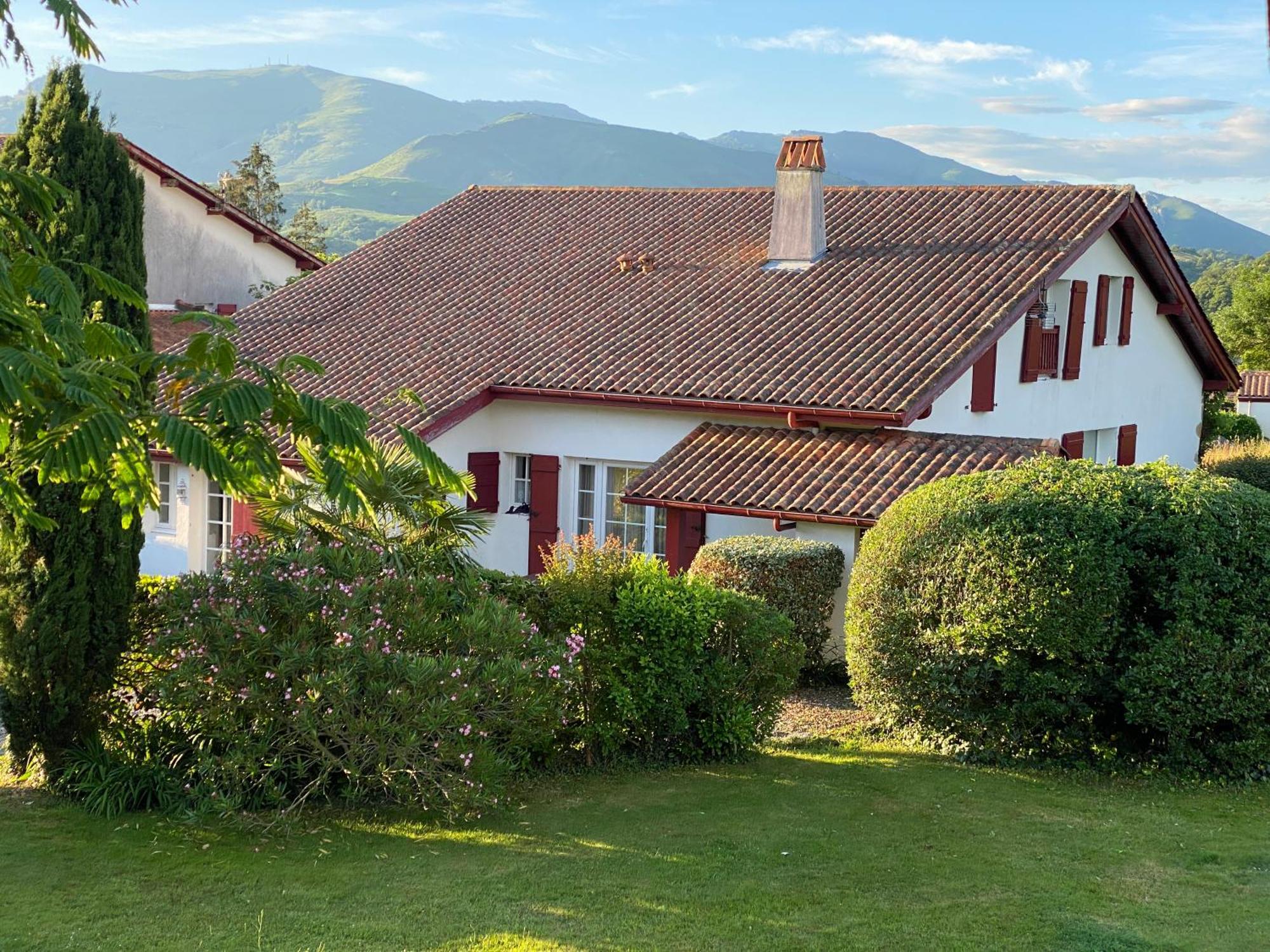 Baskoparadis I Eco-Gites I Calme I Vue I Anes I Jardin I Montagne I Nature Louhossoa Zimmer foto