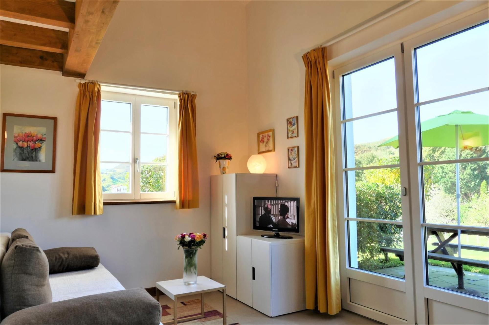 Baskoparadis I Eco-Gites I Calme I Vue I Anes I Jardin I Montagne I Nature Louhossoa Zimmer foto